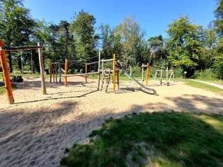 Waldspielplatz Benrather Forst – Bild 1
