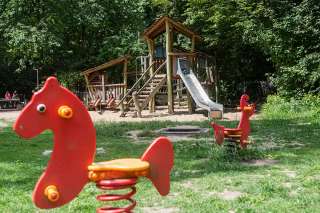 Spielplatz – Bild 1