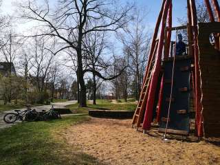 Barbarossa-Spielplatz – Bild 1