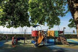 Parc de jeux – Bild 1