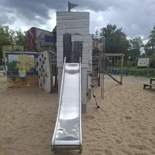 Spielplatz – Bild 1