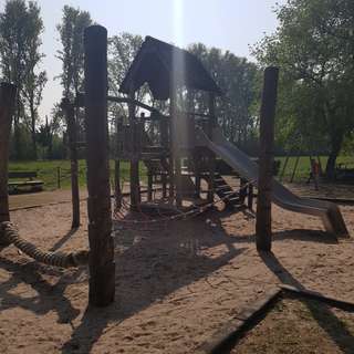 Spielplatz – Bild 2