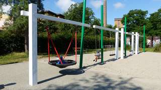 Schaukelplatz – Bild 2