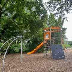 Spielplatz Karl-Kuhn-Platz – Bild 2