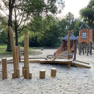 Kinderspielplatz – Bild 5