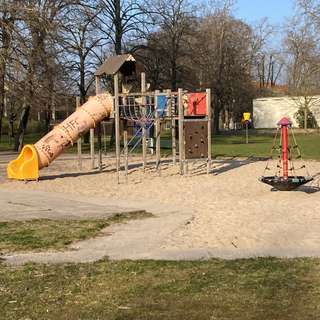 Spielplatz – Bild 5