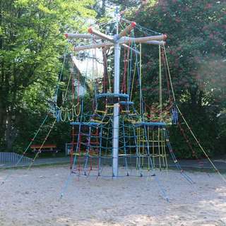 Kletterspielplatz bei der Ottelau Kita – Bild 2