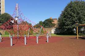 Vauxhall Park Playground – Bild 1