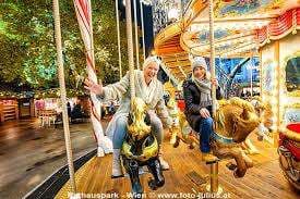 Spielplatz am Rathausplatz – Bild 1