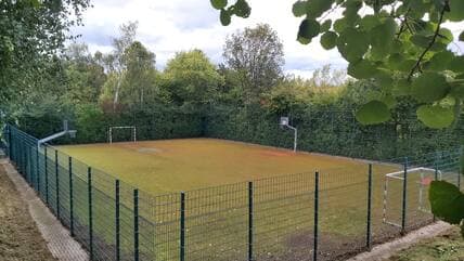 Bolzplatz – Bild 1