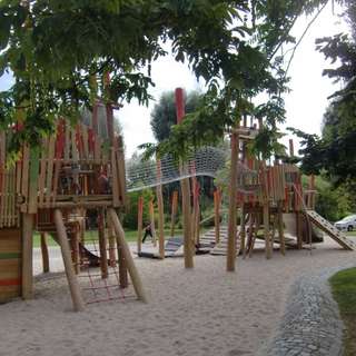Spielplatz im Wertwiesenpark – Bild 3