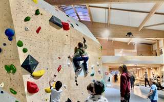 Boulderhalle Neustadt PETZ – Bild 1
