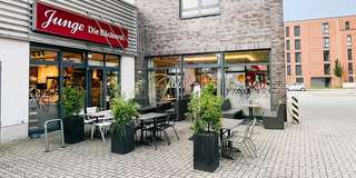 Junge Die Bäckerei - Geniner Straße – Bild 1