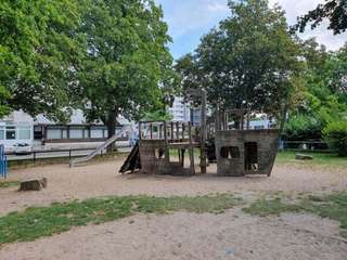 Spielplatz Bismarckplatz – Bild 1