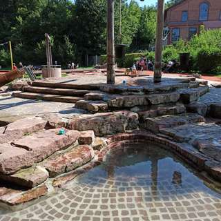 Spielplatz im Enzauenpark – Bild 2