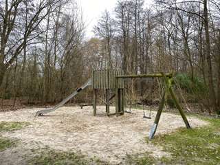 Kinderspielplatz Uetzer Straße – Bild 1