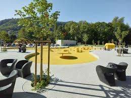 Terrain de jeu pour les enfants – Bild 4