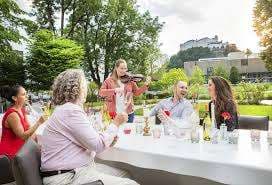 Restaurant Wolferl im JUFA Hotel Salzburg City – Bild 4